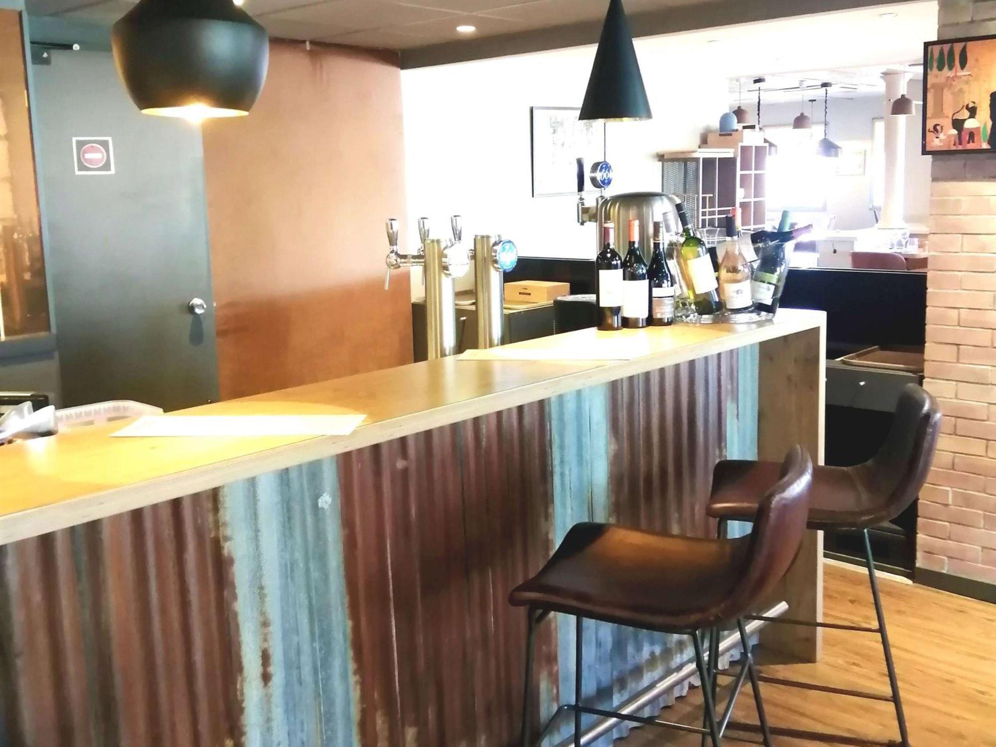 Ibis Poitiers Sud Hotel Bagian luar foto