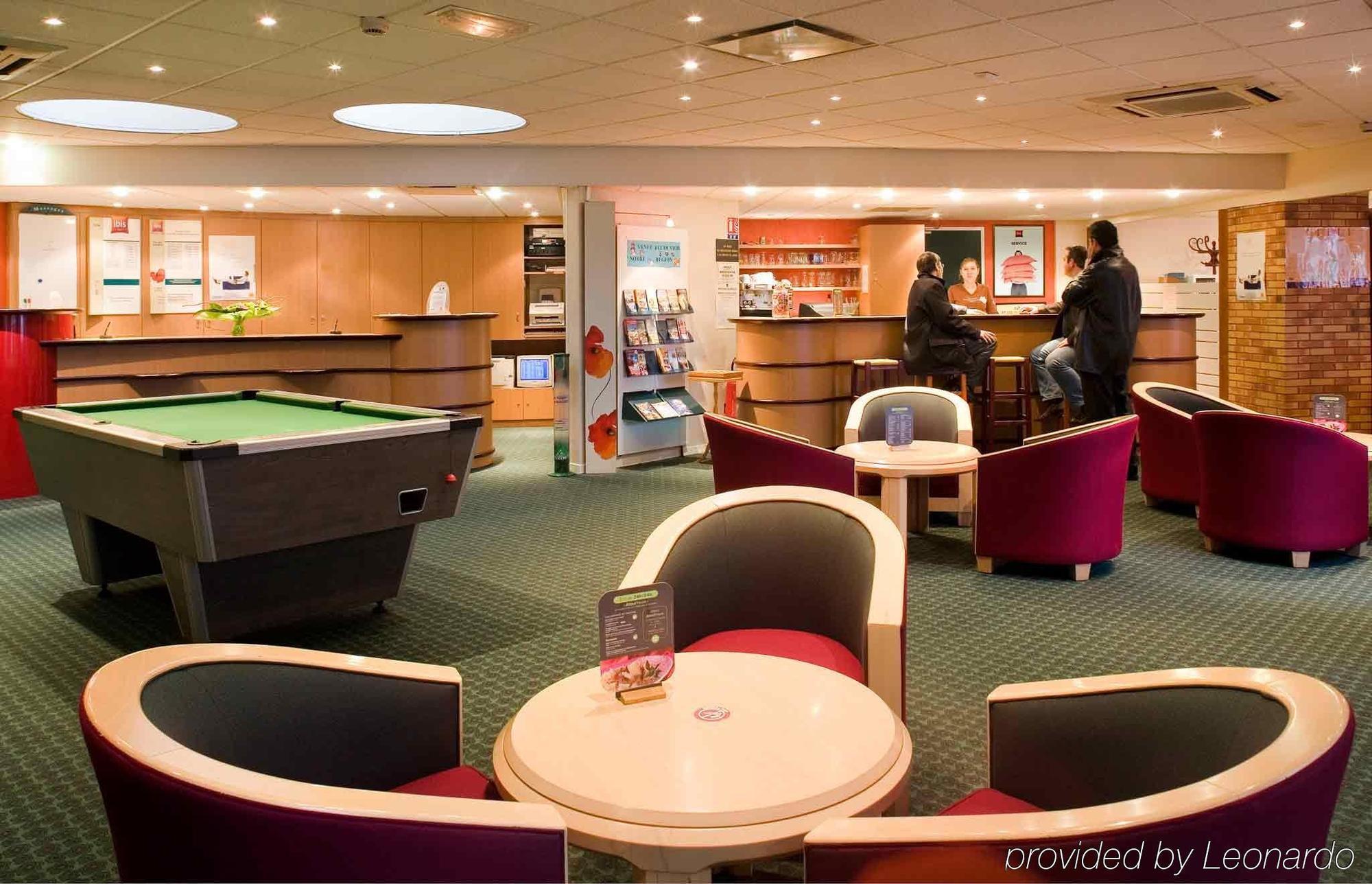 Ibis Poitiers Sud Hotel Bagian luar foto