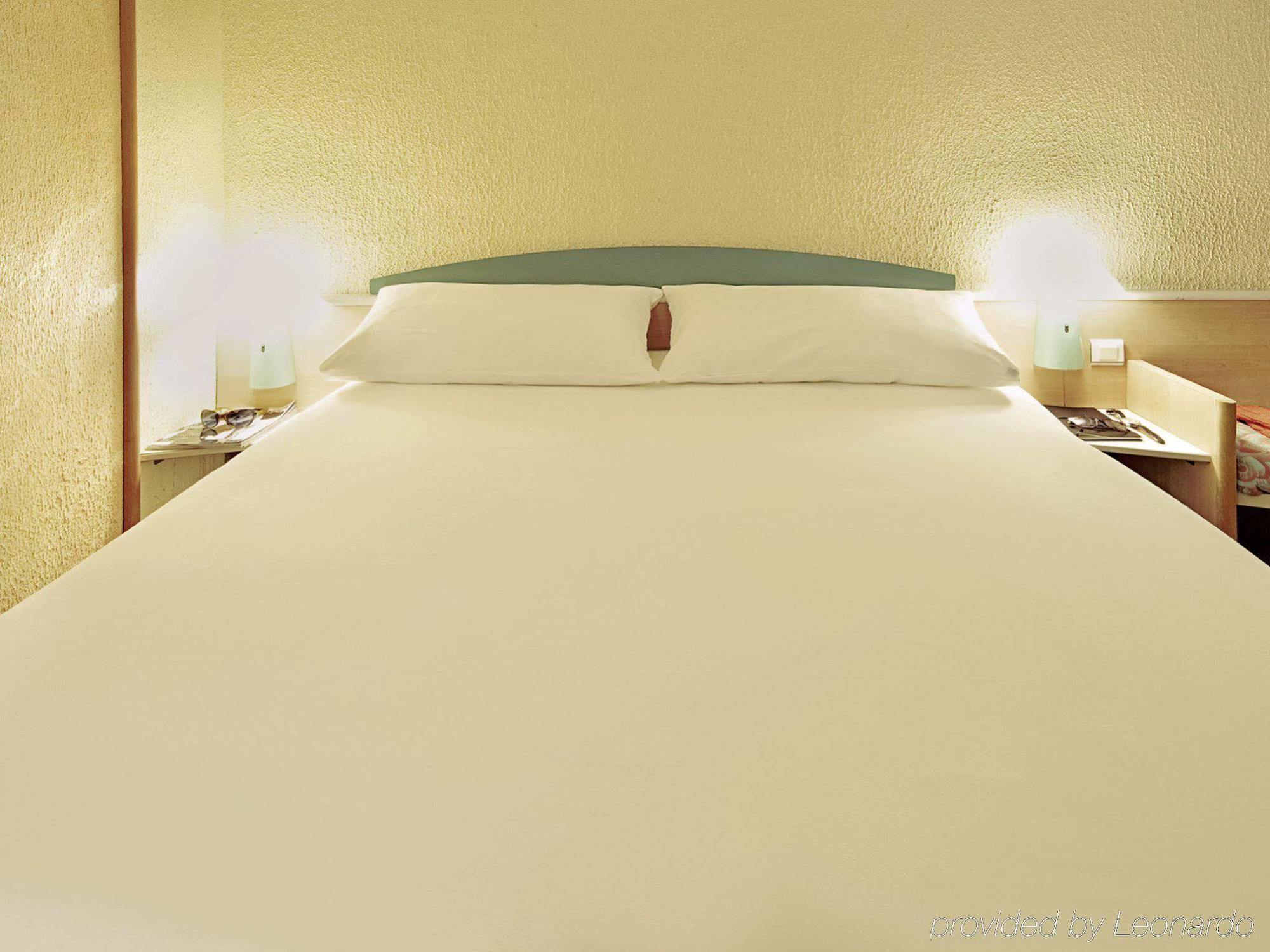 Ibis Poitiers Sud Hotel Bagian luar foto